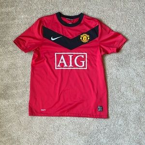 Nike Men’s Fit Dry Manchester United Jersey